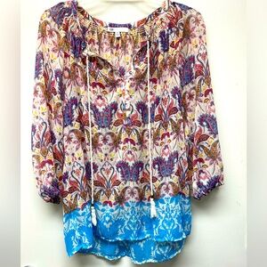DR2 Flowy Boho Top with Gold Threads Size Medium